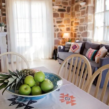 Lithos Poros Villa